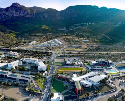 étudier à l'étranger-Golden Student